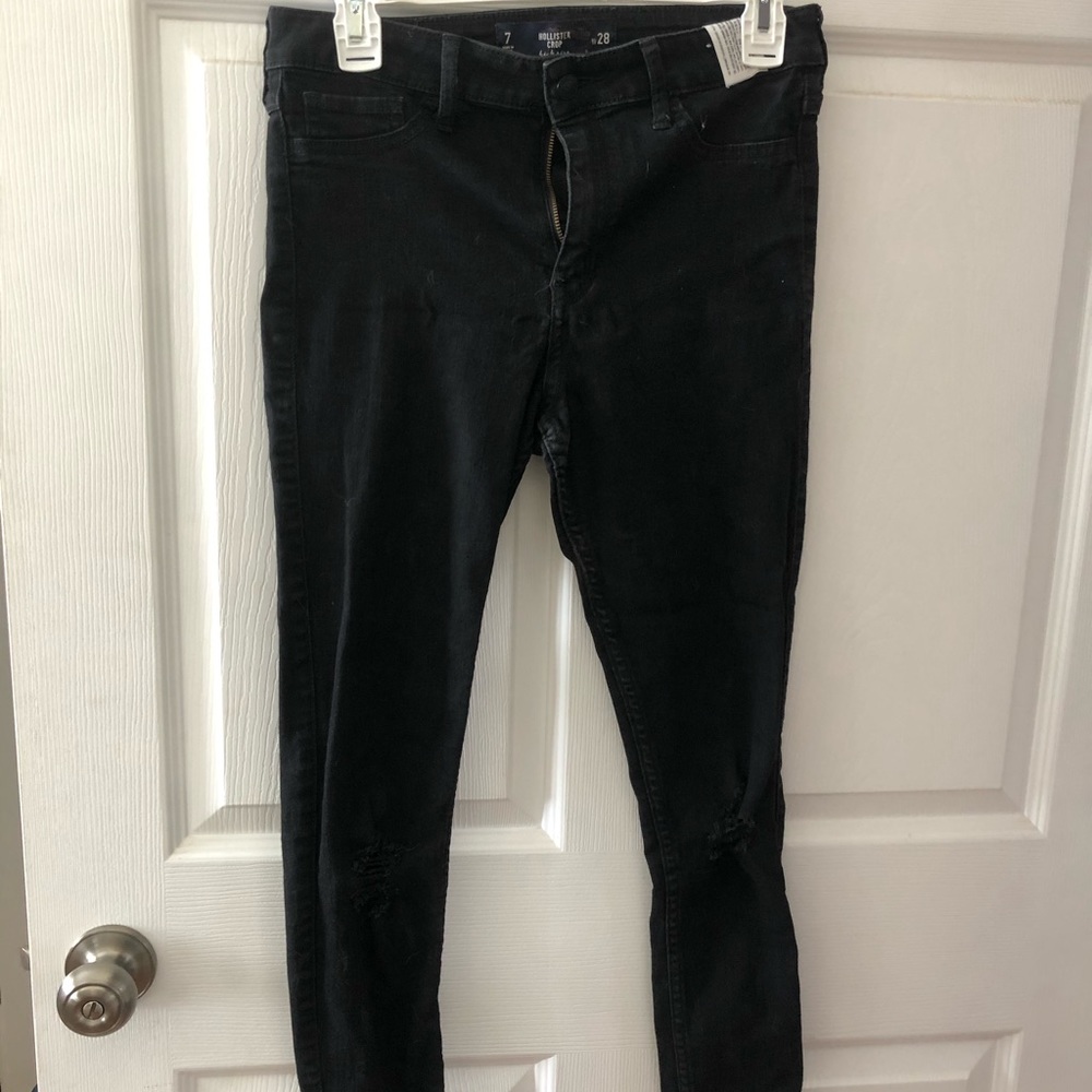 Black hollister high rise crop jeans
